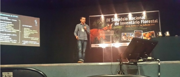 Pesquisadores da FURB participam do Simpósio Nacional 