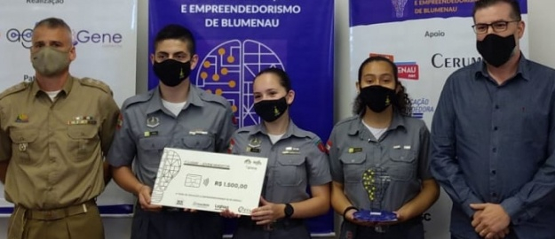 Plataforma para troca de livros vence categoria Jovem Inventor