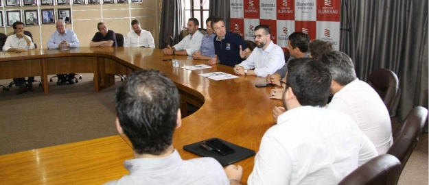 FURB participa de cerimônia de sanção da lei de inovação