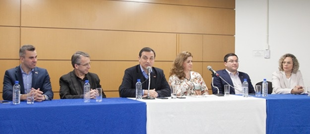 Governador Moisés libera na  FURB 300 mil para FITUB