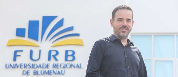 Maestro indicado a prêmio de melhor tese de 2020 em Artes