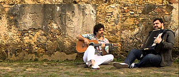Terça Cultural traz apresentação musical de Raul Misturada