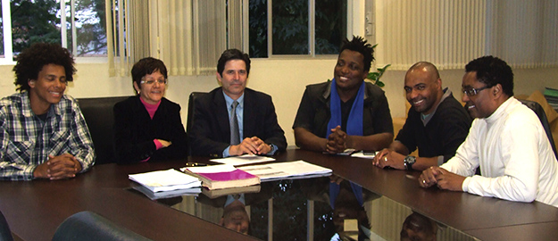 Movimento de consciência negra se reune com a reitoria