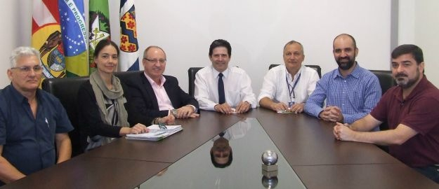 Observatório Social busca parceria com a FURB