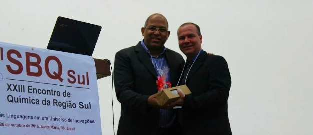 Professor de Química recebe premiação estadual
