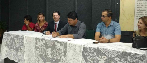 FURB assina convênio com Prefeitura de Porto Belo para EaD
