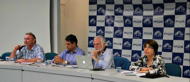 Seminário discute futuro da pós-graduação em DR