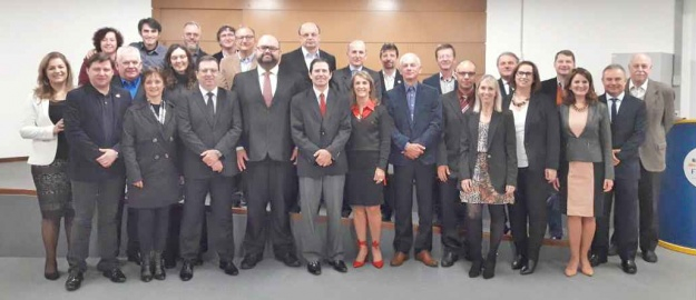 Cerimônia dá posse aos novos diretores de unidades de ensino