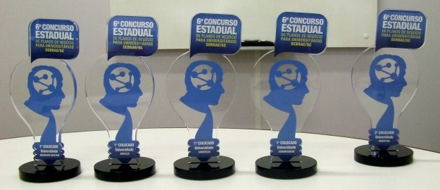 Estudantes da FURB vencem concurso do SEBRAE