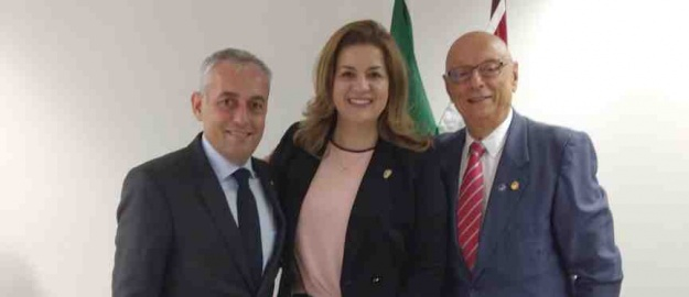 Marcia Sardá na marcha de reitores a Brasília