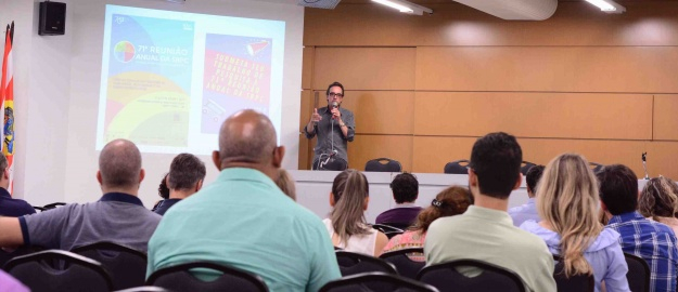 Universidades e SBPC-SC pedem maior valorização da ciência