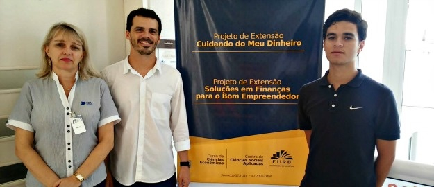 Economia e CDL Blumenau fazem orientação financeira gratuita