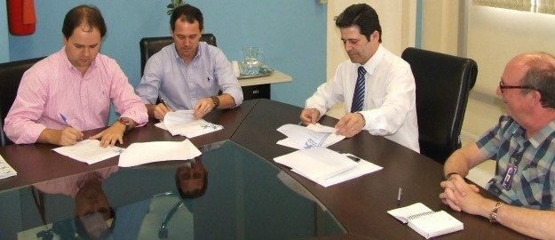 Universidade firma convênio com prefeitura de Timbó