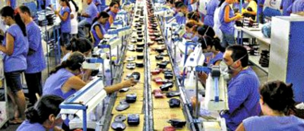 FURB debate os efeitos da PL 4330 no mundo do trabalho