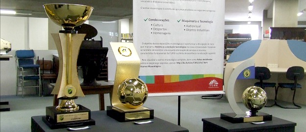 Exposição conta história do handebol feminino de Blumenau
