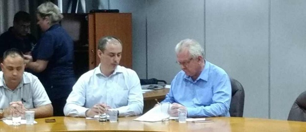 FURB assina convênio para atuar no Plano de Arborização
