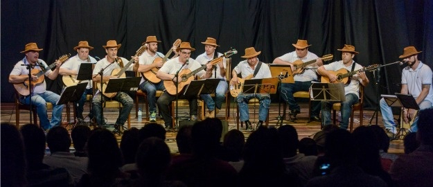 FURB recebe Orquestra Blumenauense de Viola Caipira 