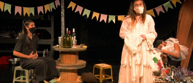 Estudantes de Teatro apresentam Zona Contaminada