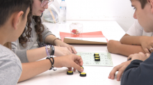 Núcleo de Estudos de Ensino da Matemática (NEEM) recebe estudantes de escola pública estadual de Indaial