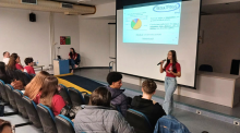 Estudantes de Ensino Médio apresentam artigos na FURB durante Seminário de Divulgação Científica