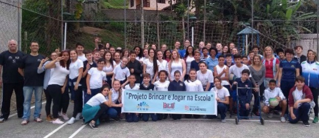 Campeonato brasileiro escolar de xadrez reúne mais de 600 atletas na Vila  Germânica 